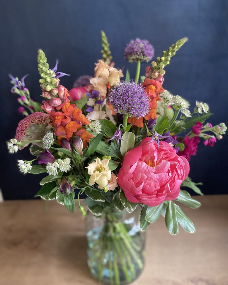 May's Bouquet of the Month - Image 2